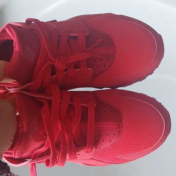 Nike Huarache Run University Red Size 7Y - Picture 8 of 8